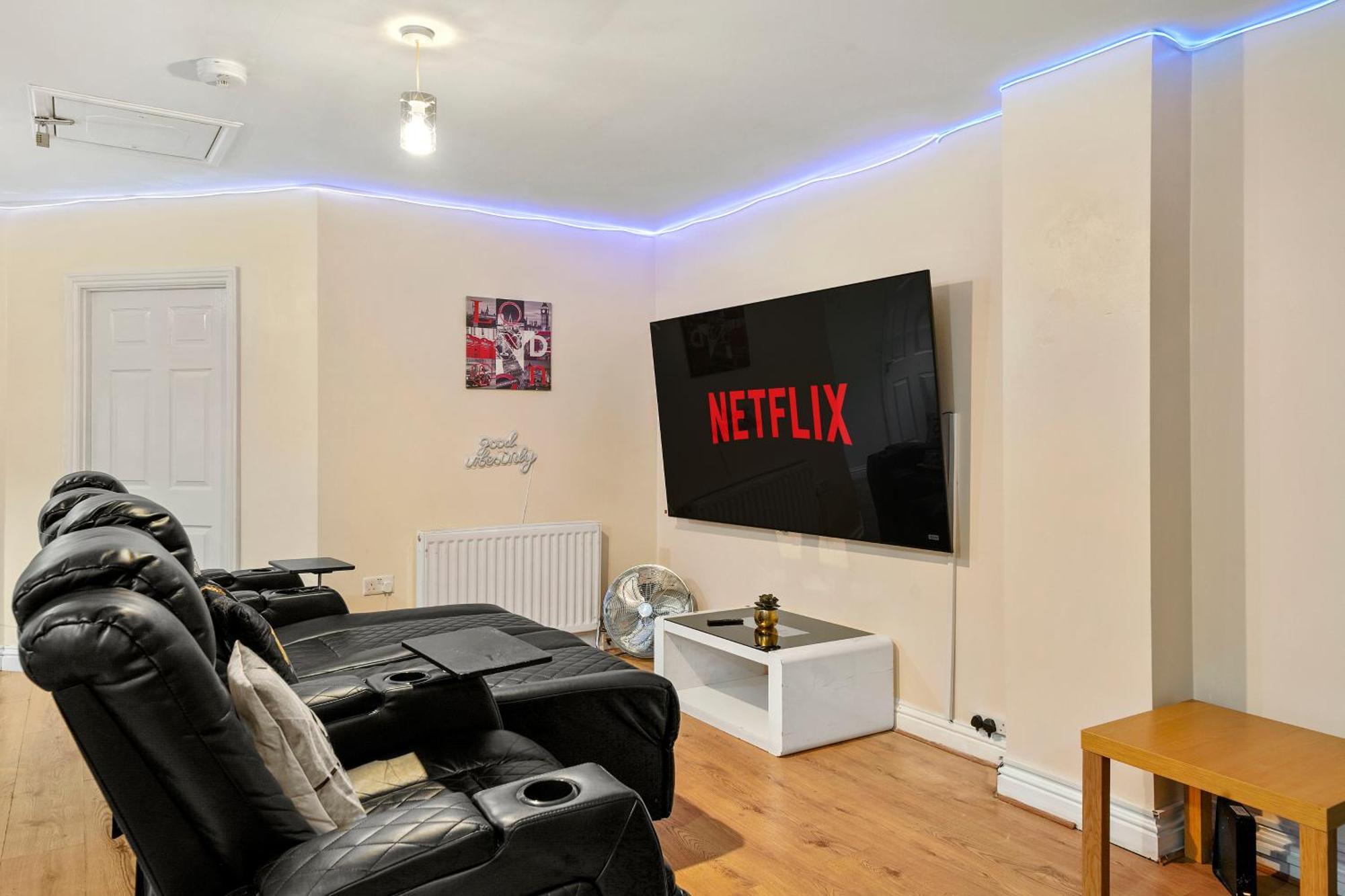 Lt Properties Unique Bungalow Style Spacious One Bedroom Apartment In Luton Town Centre Super Size Round Bed Netflix Ngoại thất bức ảnh